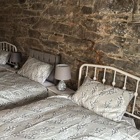 The Eagles Inn Rhayader Esterno foto